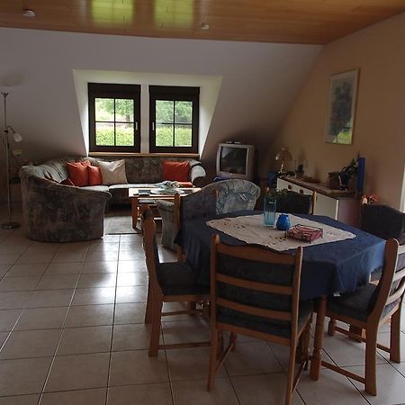 Ferienwohnung Meisenthal Naehe Nuerburgring Kelberg Ruang foto